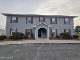 featured image of 1000 Hammock Ln #3