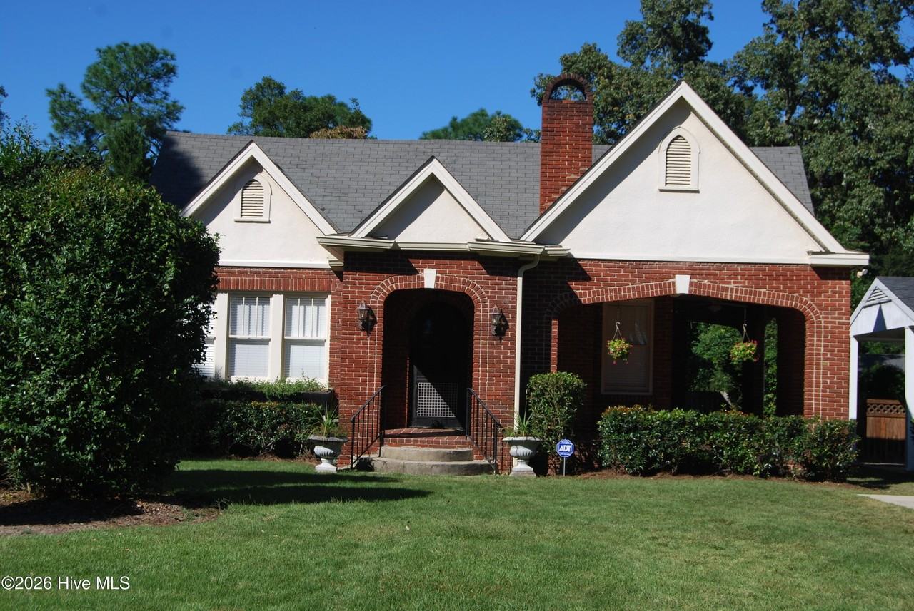 2809 Lombardy Ct - Photo 2 of 26