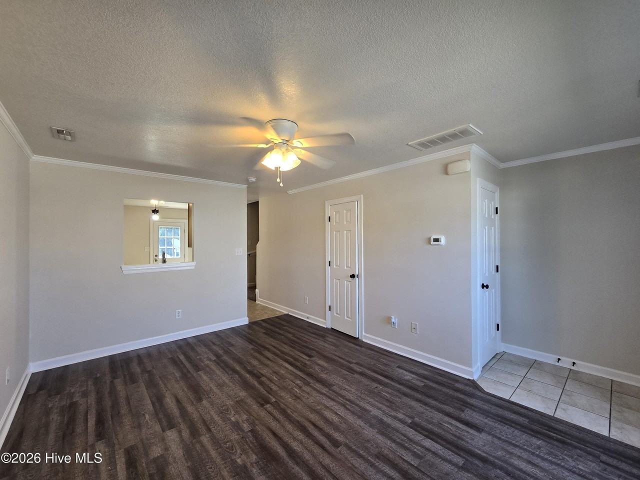 204 Streamwood Dr - Photo 4 of 17
