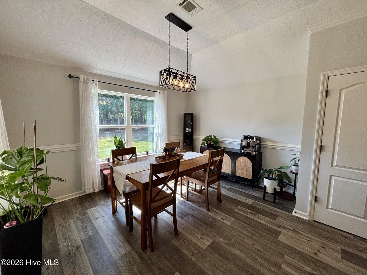 3284 Alexandria Dr - Photo 7 of 16