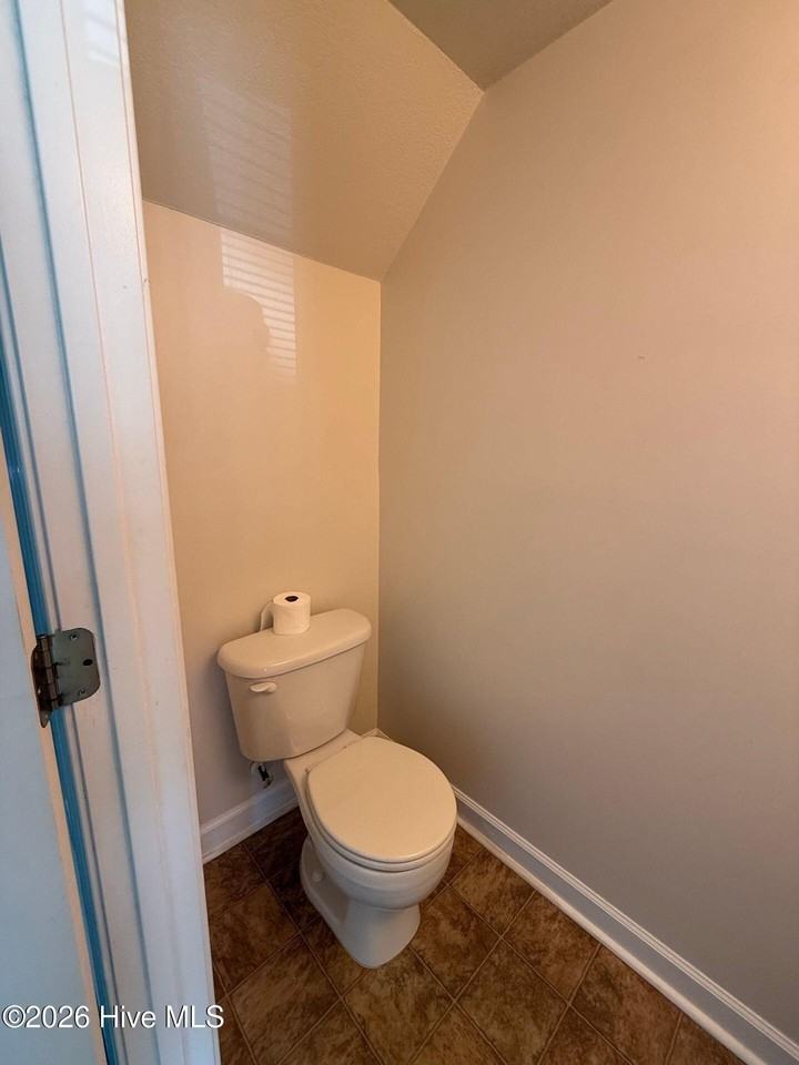 109 Bridgewood Dr - Photo 7 of 12