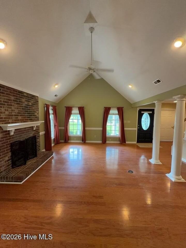 211 Bethesda Ct - Photo 6 of 39