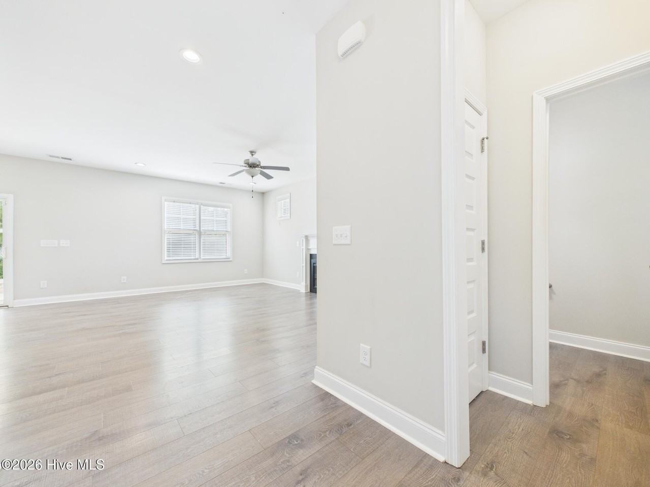 478 Atwood Dr - Photo 5 of 50