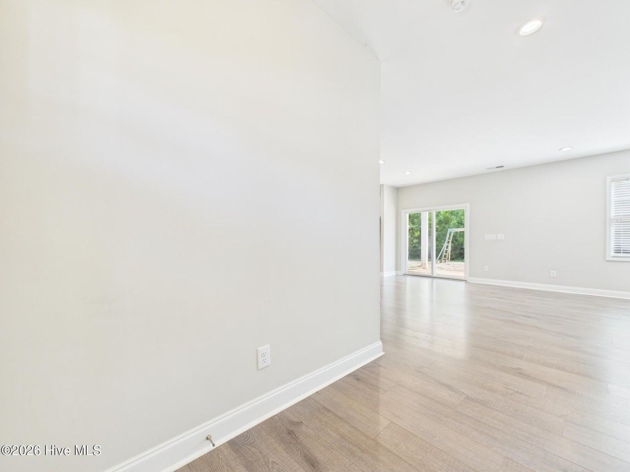 478 Atwood Dr - Photo 6 of 50
