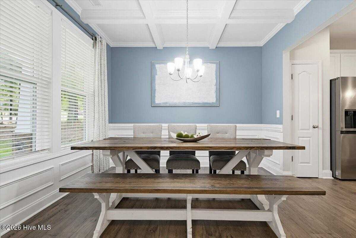598 El Ives Dr - Photo 3 of 31