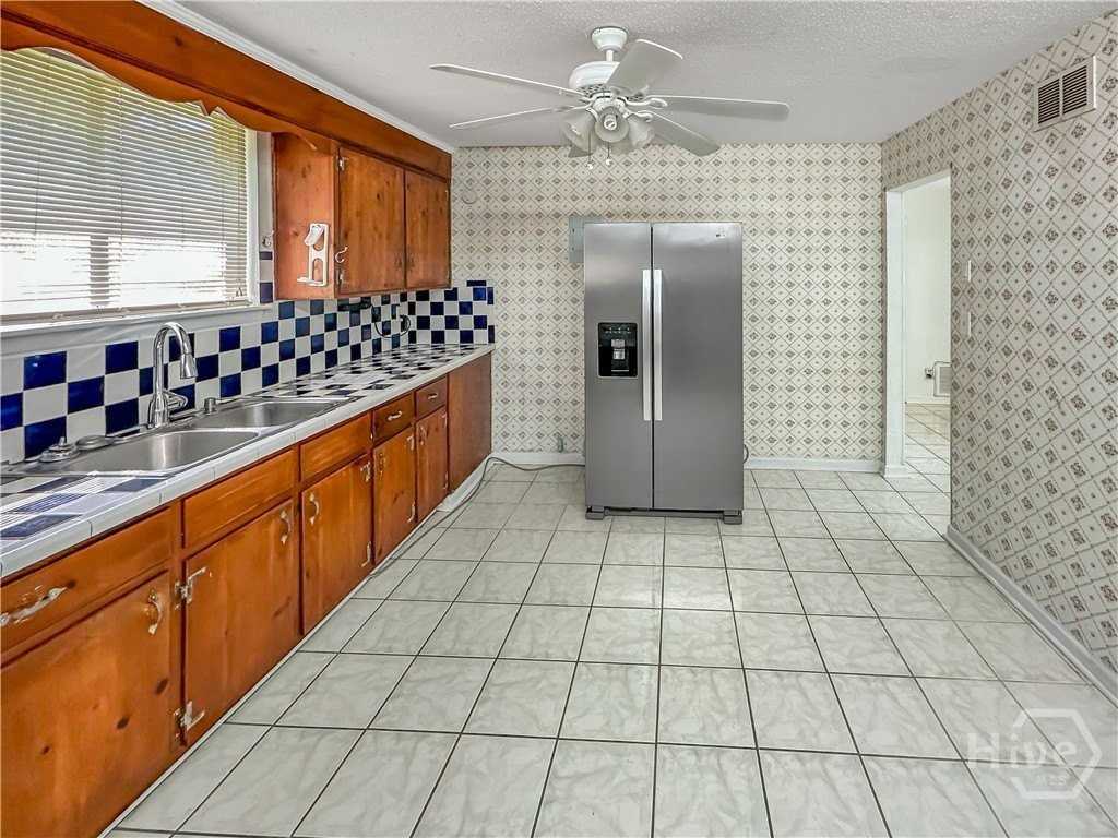 101 Seminole St - Photo 6 of 14