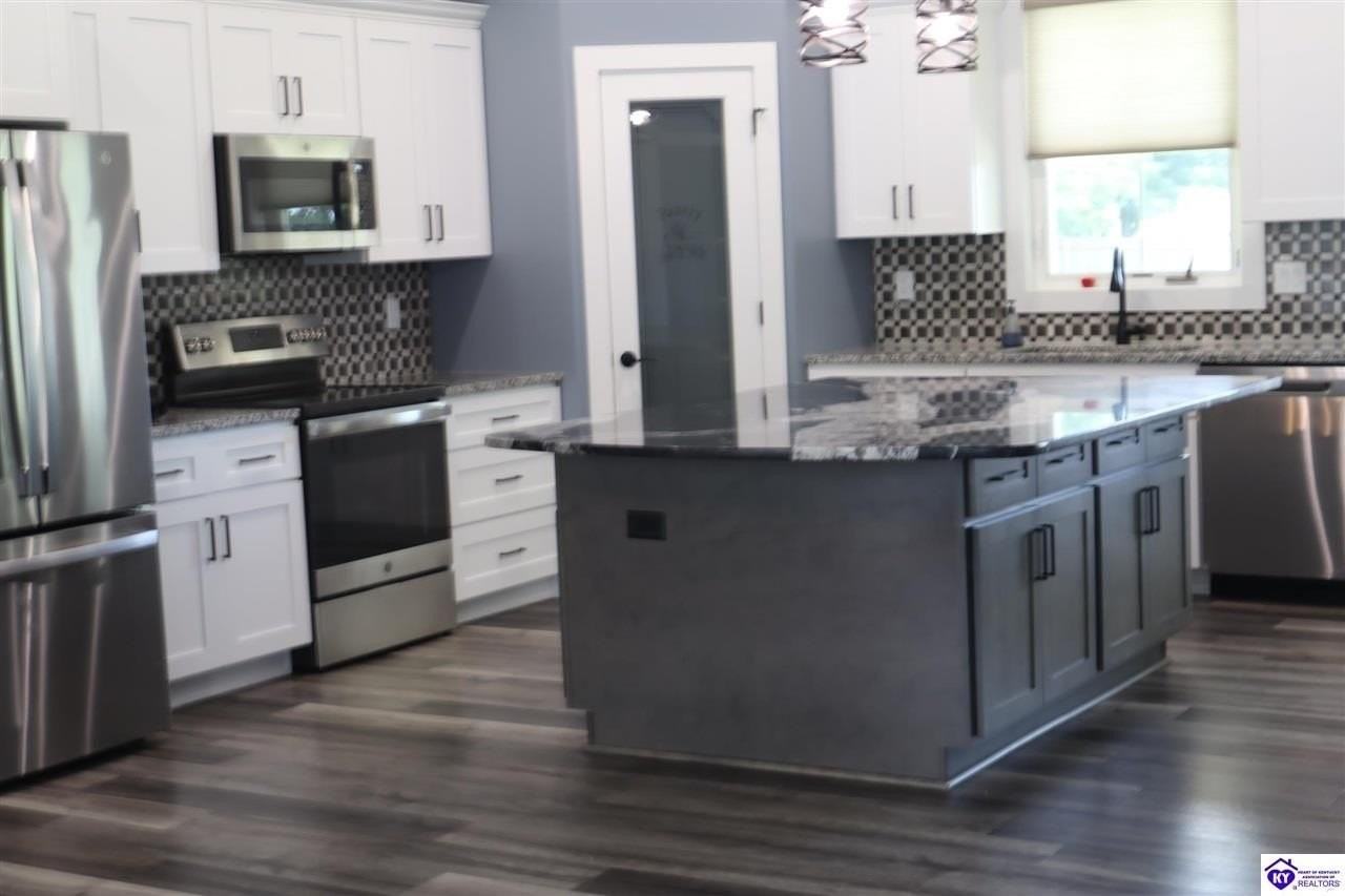 816 Otter Creek Rd - Photo 4 of 45