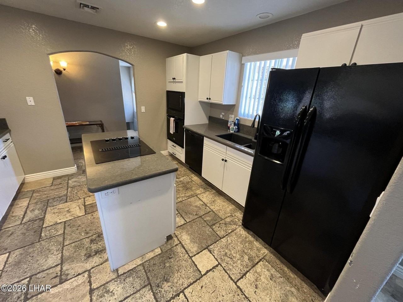 2160 Pima Dr N - Photo 6 of 30