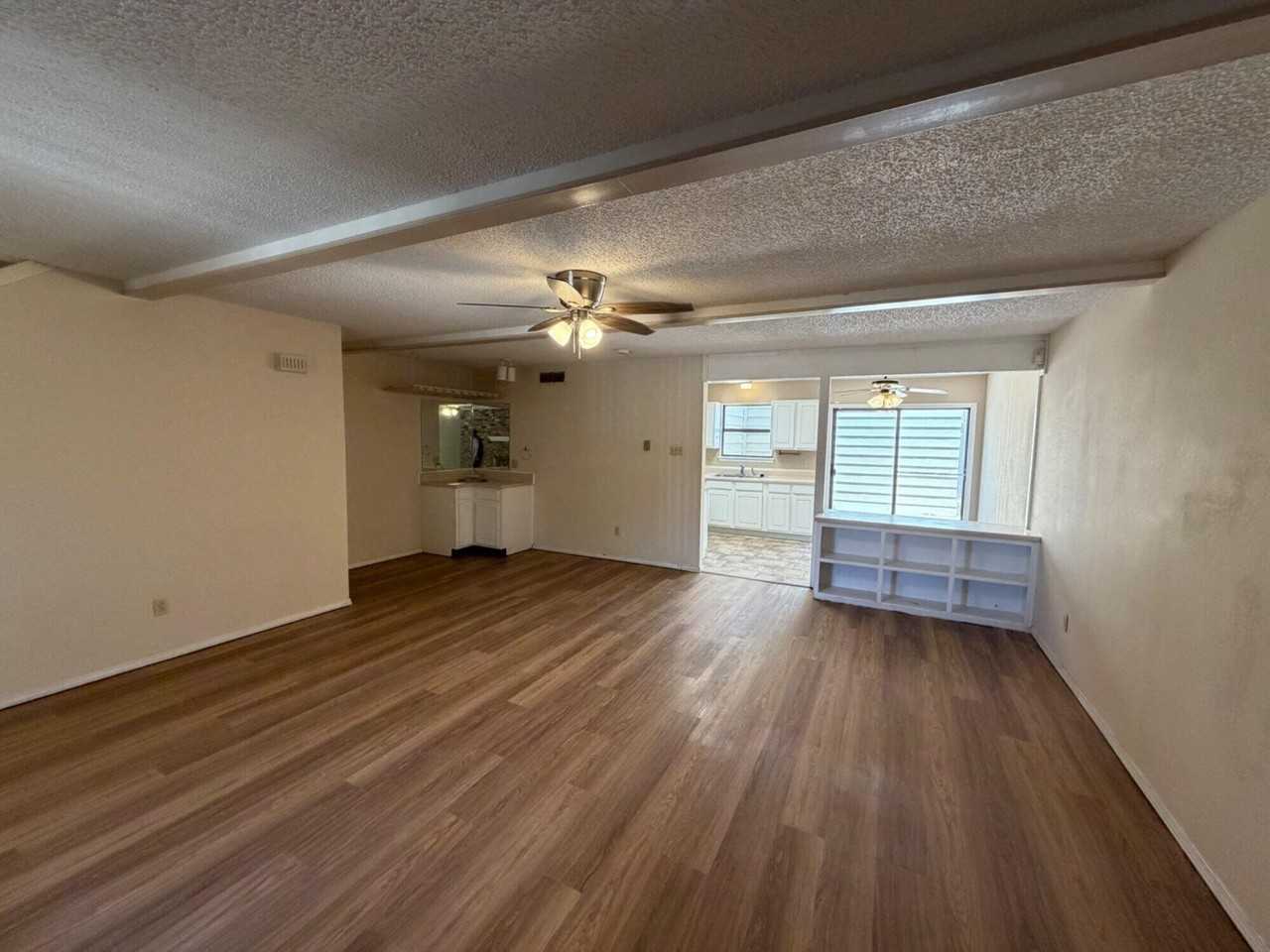 3730 86th Dr - Photo 3 of 16