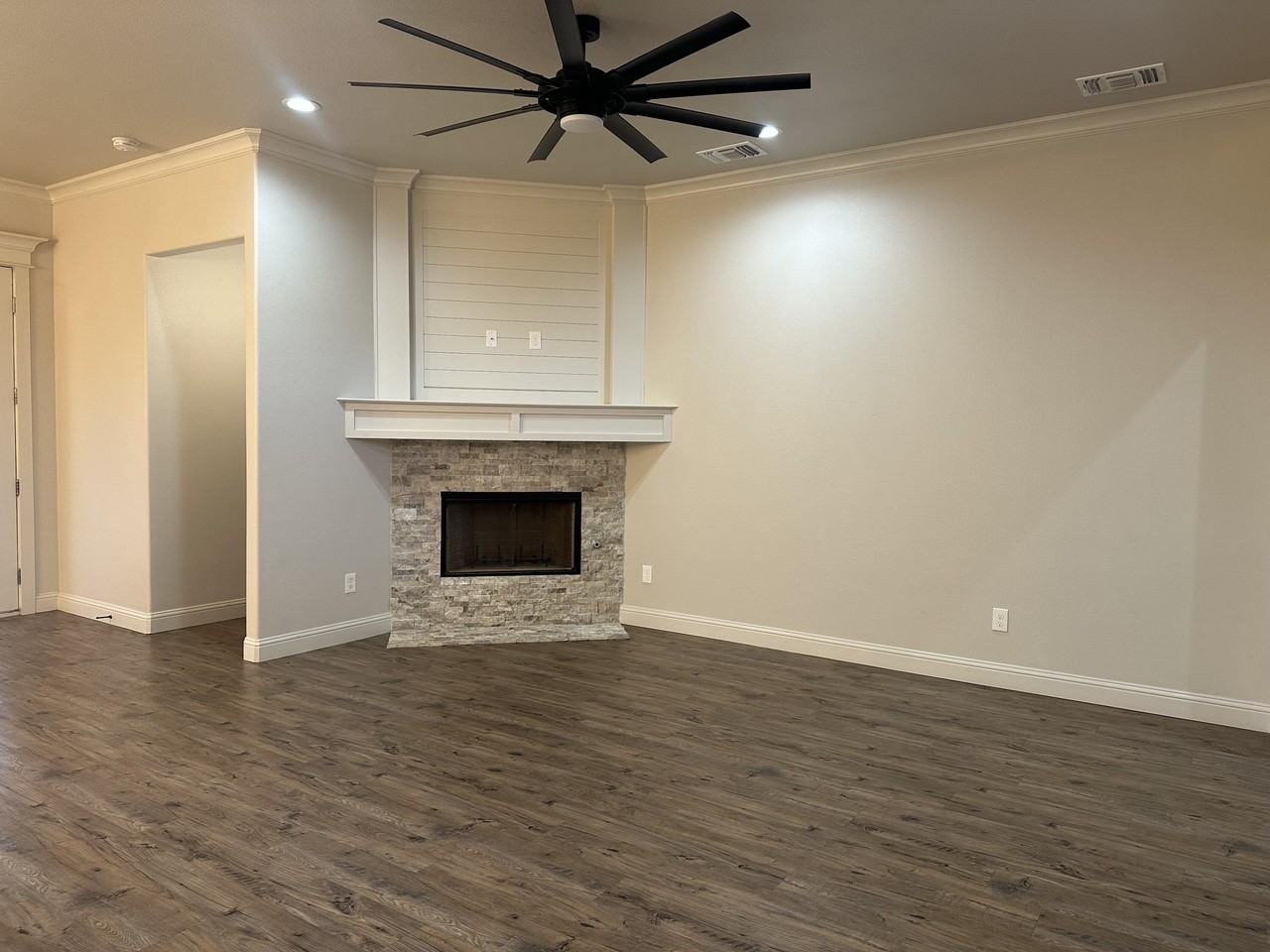 5906 Itasca St - Photo 2 of 22