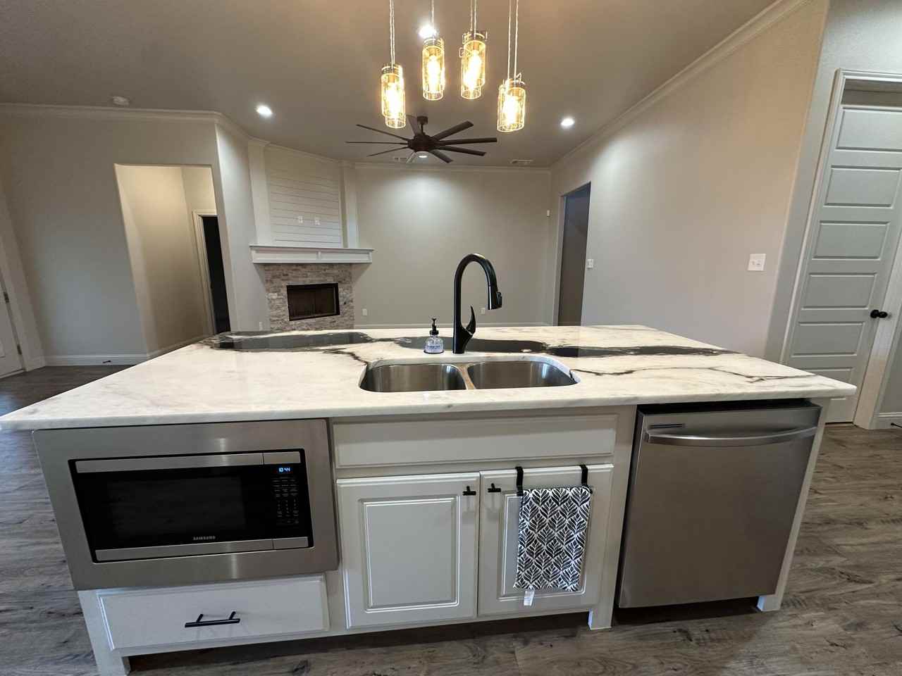 5906 Itasca St - Photo 7 of 22