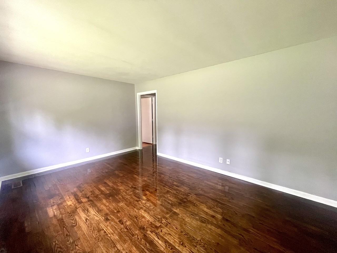 114 Pardue Ln - Photo 2 of 20