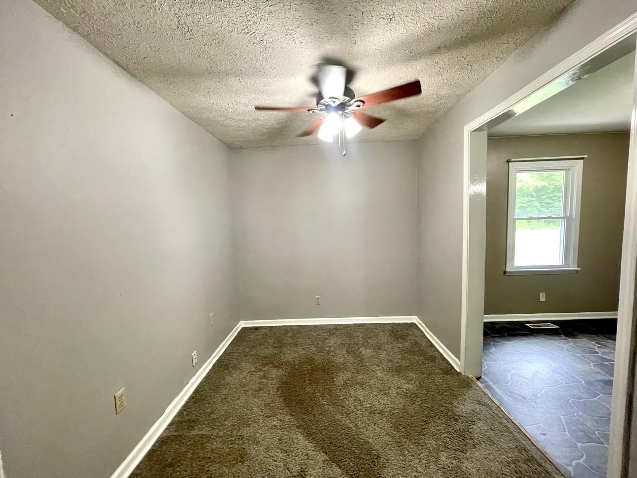 114 Pardue Ln - Photo 4 of 20