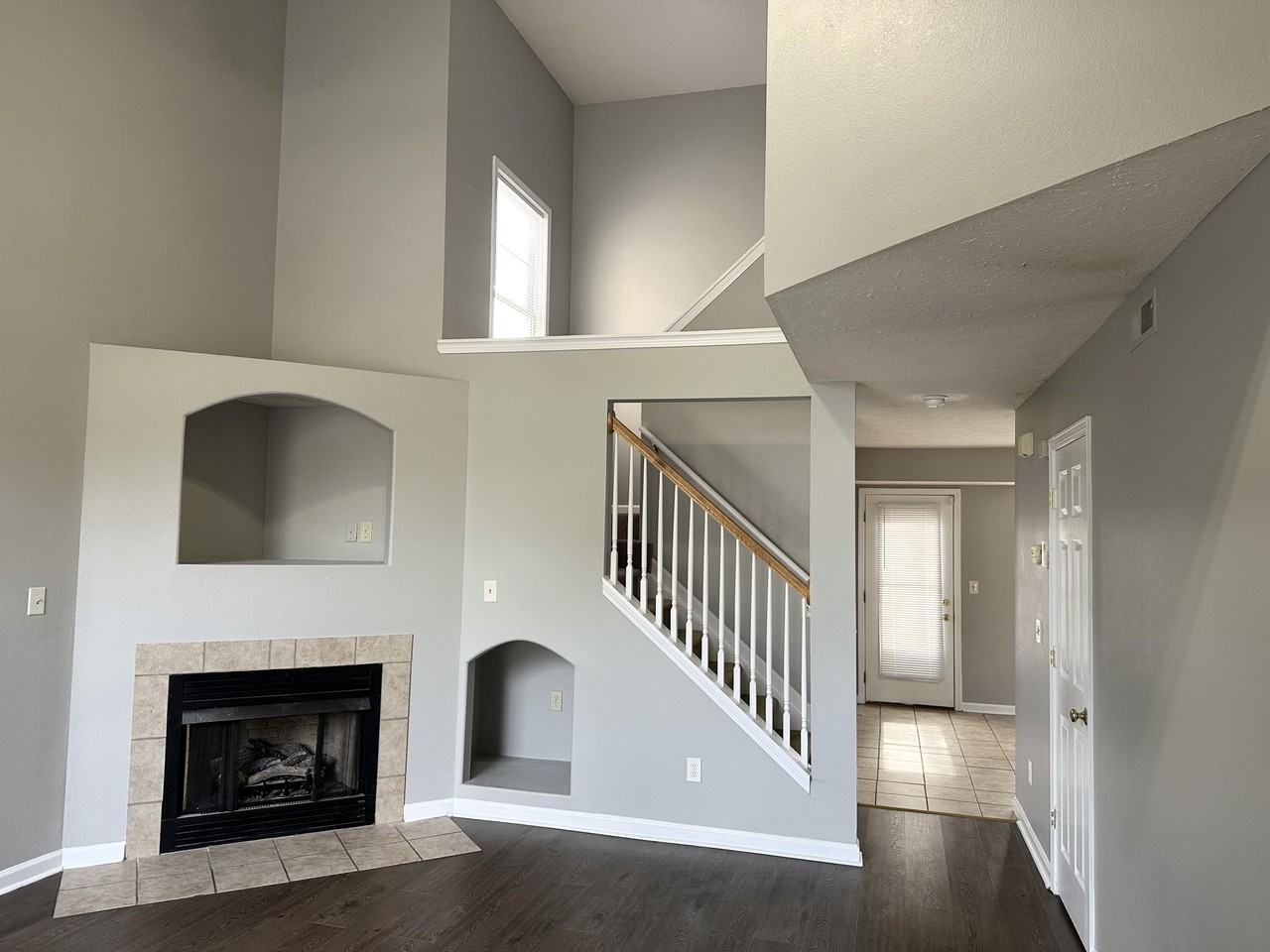 212 White Oak Trce - Photo 3 of 12