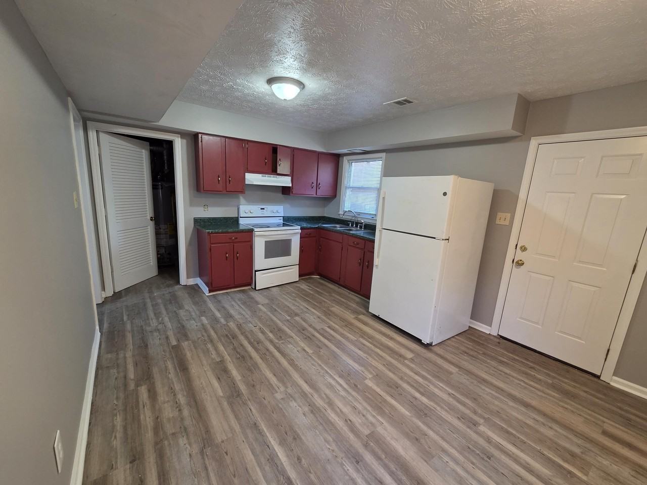 3411 Sutherland Dr #A - Photo 4 of 9