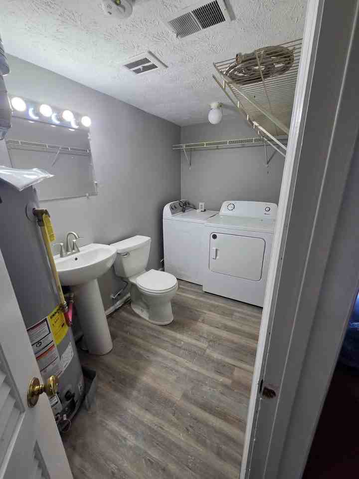 3411 Sutherland Dr #A - Photo 5 of 9