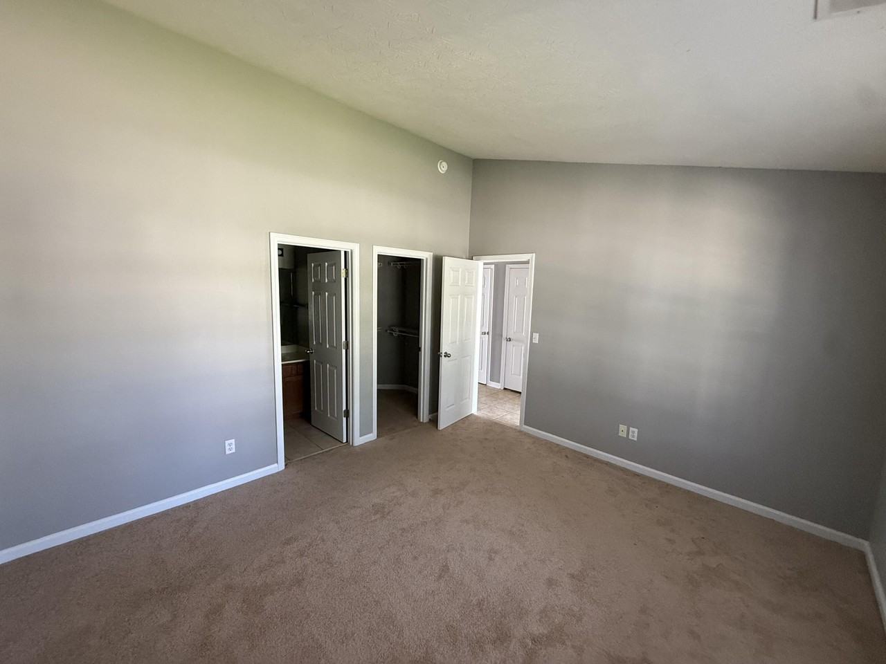 2477 Rockaway Pl - Photo 3 of 14