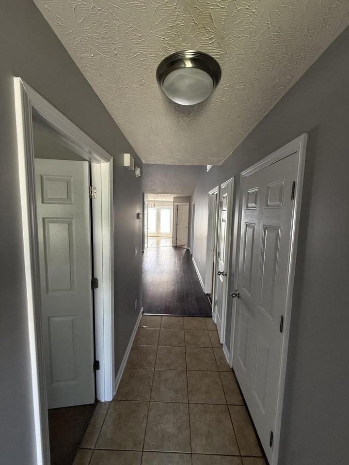 2477 Rockaway Pl - Photo 5 of 14