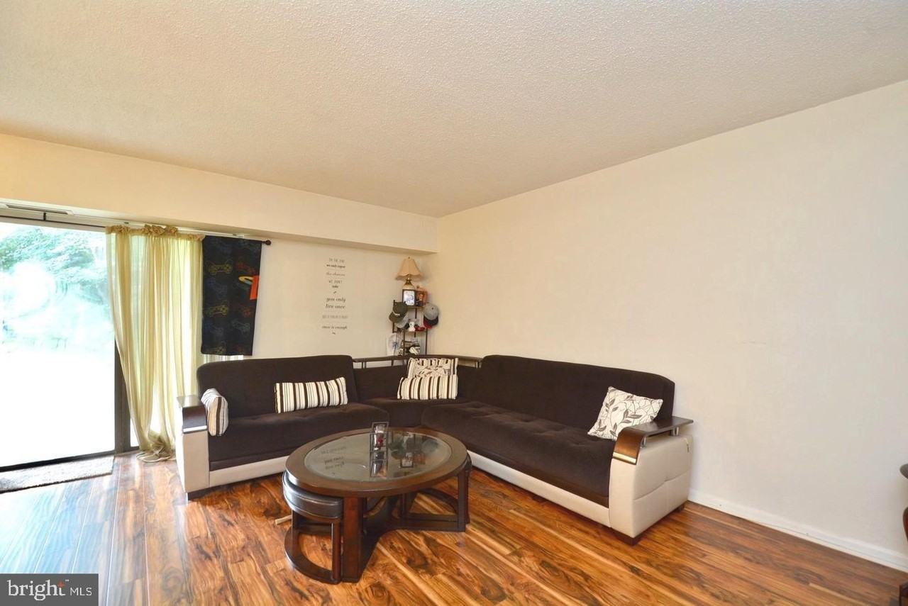 11643 Stoneview Sq - Photo 4 of 12