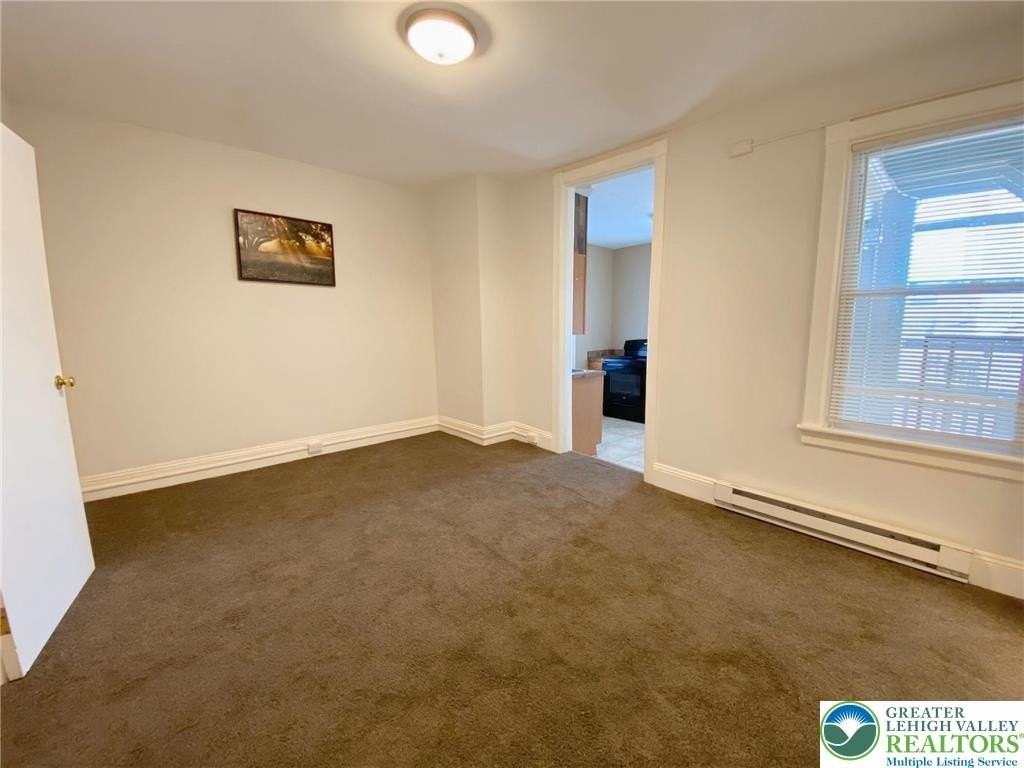 429 E 4th St #2ndFL - Photo 5 of 20