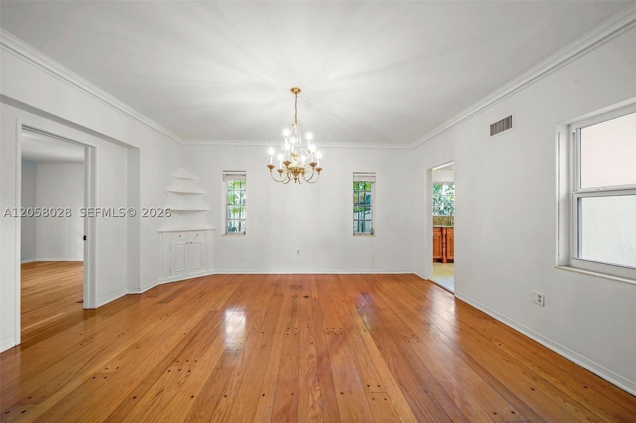 5842 Alton Rd - Photo 4 of 35