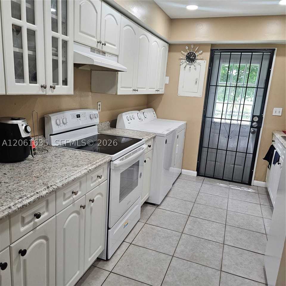3571 Nw 95th Ter #705 - Photo 4 of 9