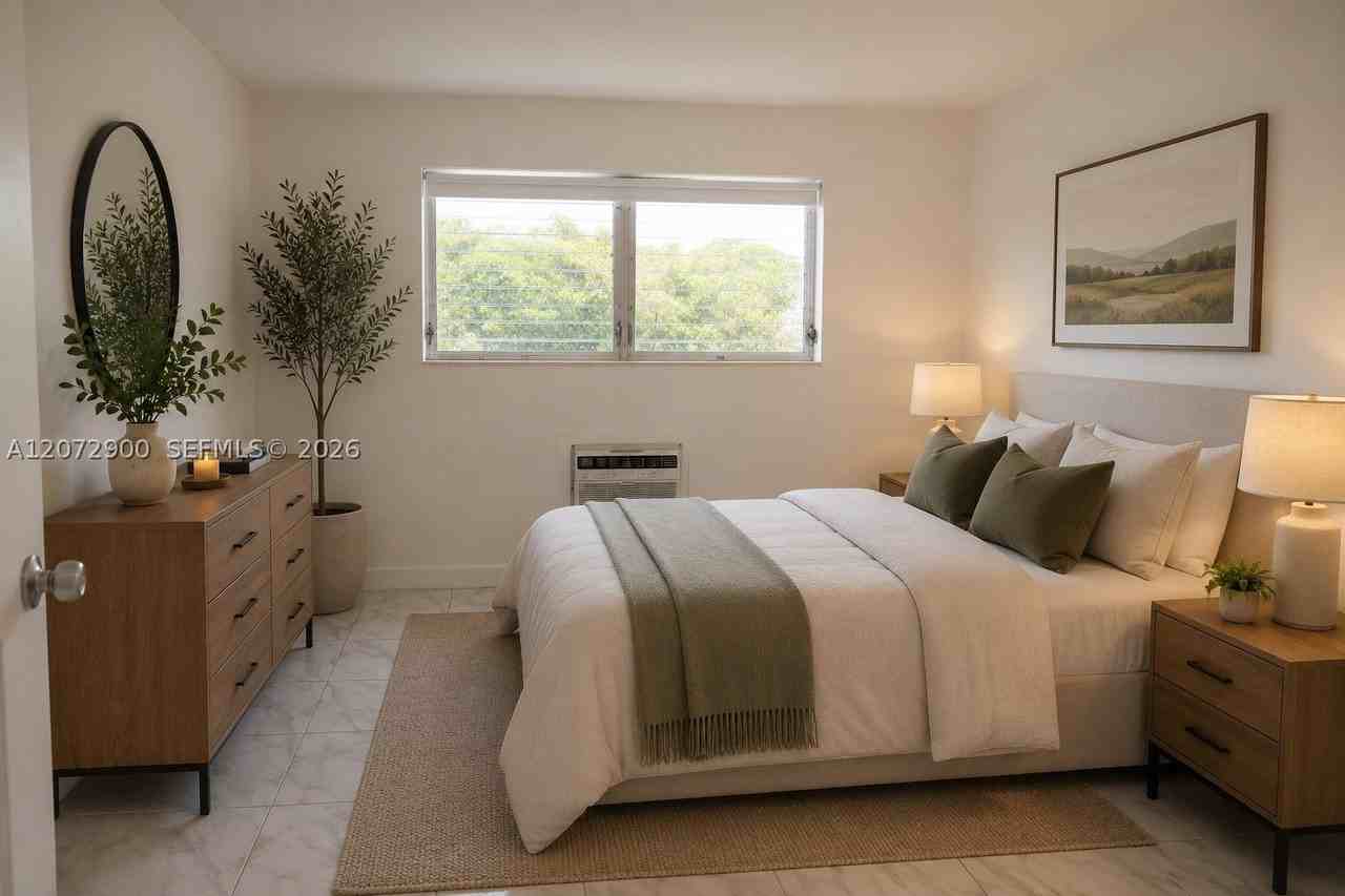 2700 Ne 135th St #43 - Photo 3 of 10