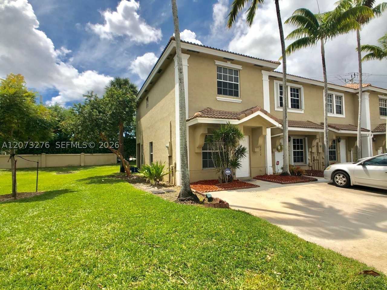 12218 Sw 8th Ct - Photo 2 of 31