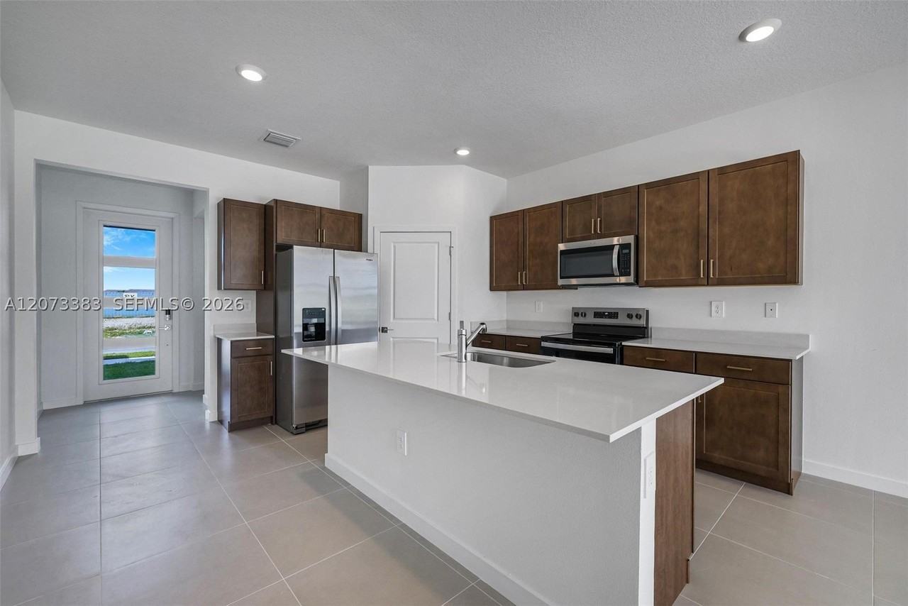 113 Ne 17th Ave - Photo 5 of 37