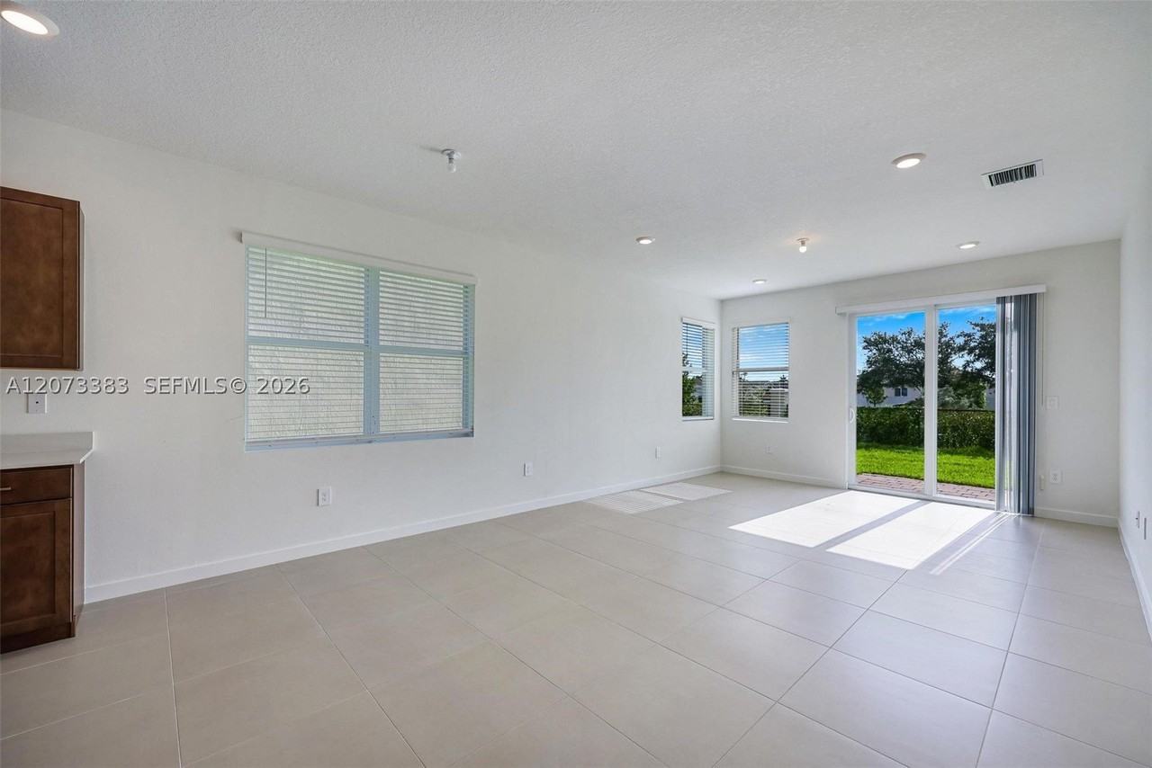 113 Ne 17th Ave - Photo 6 of 37