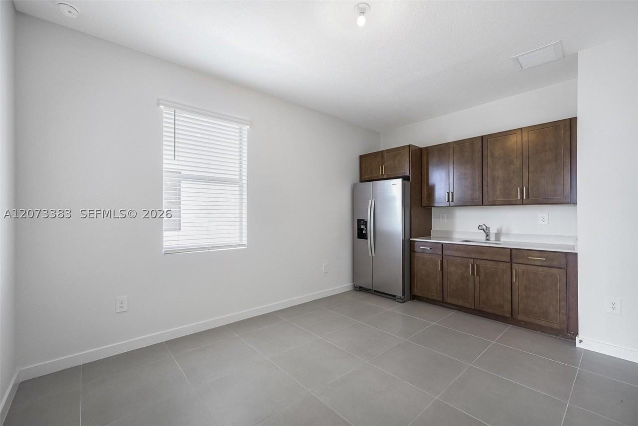 113 Ne 17th Ave - Photo 7 of 37