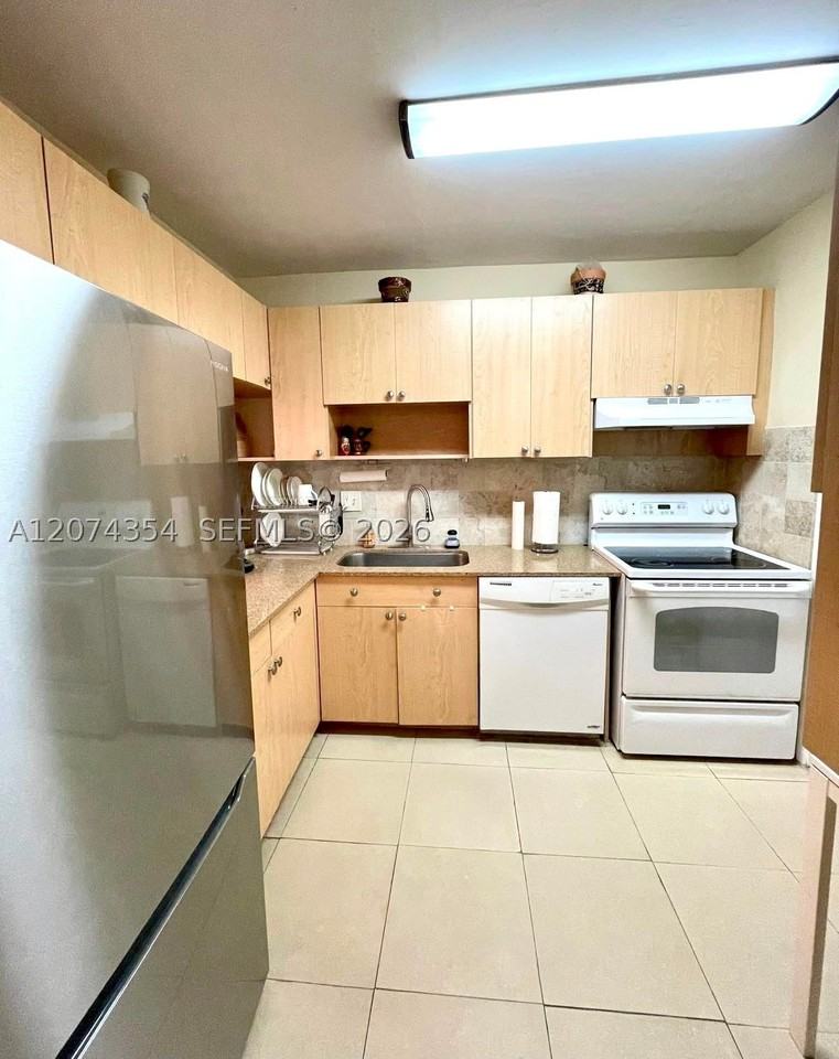 981 Hillcrest Ct #115 - Photo 2 of 20