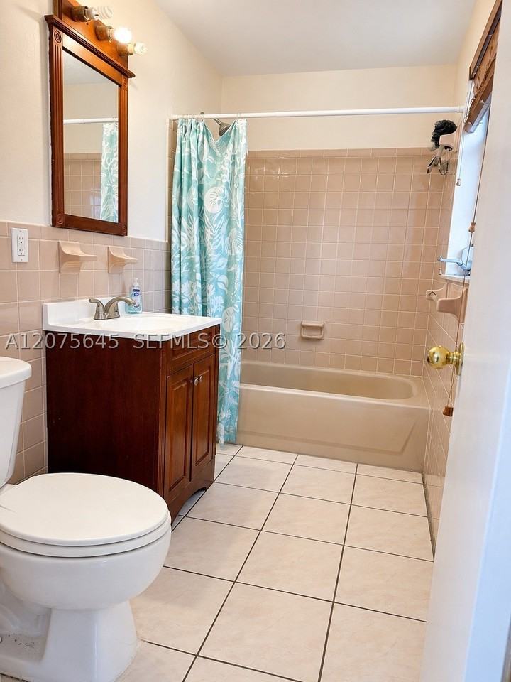 6488 Sw 25th St #1 - Photo 4 of 5