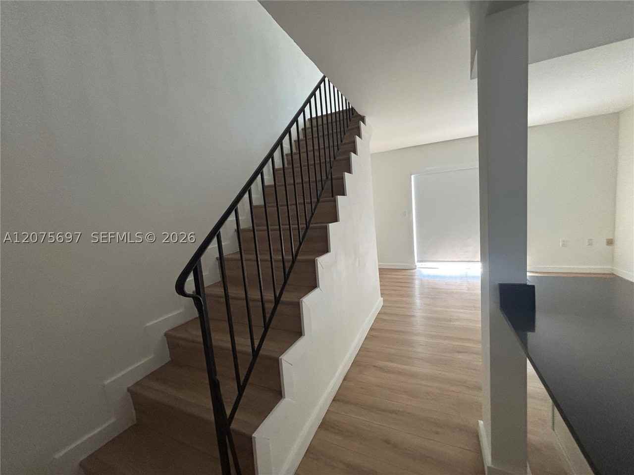 1025 Sw 6th Ave #6 - Photo 4 of 13