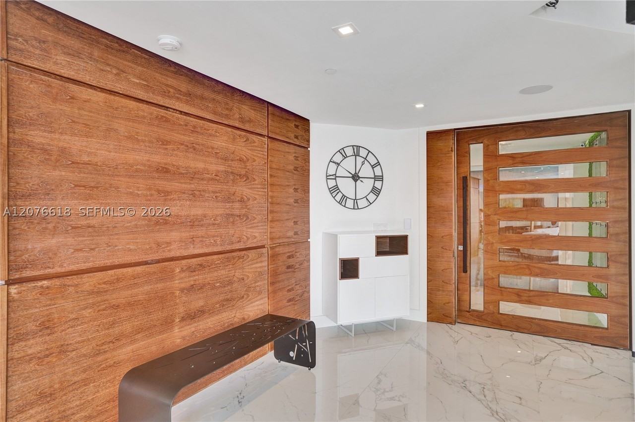4000 Island Blvd #PH2 - Photo 3 of 50