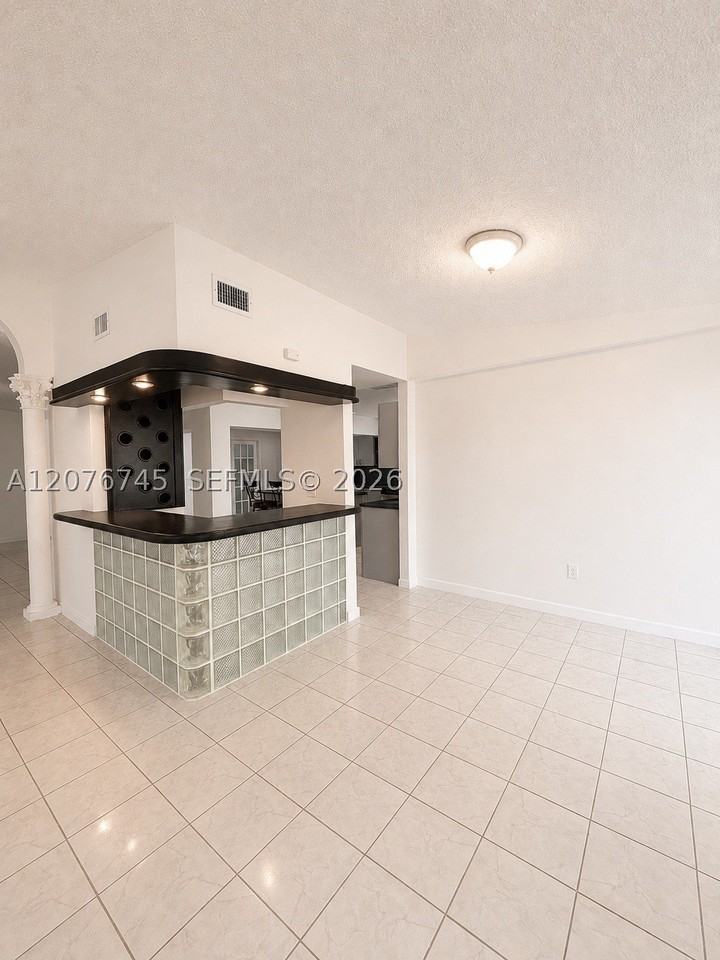 3011 Sw 117th Ave - Photo 7 of 40