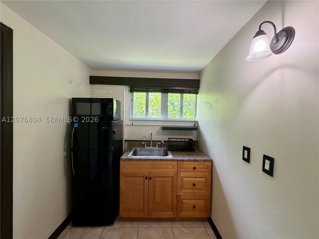 1309 S 23rd Ave - Photo 4 of 21