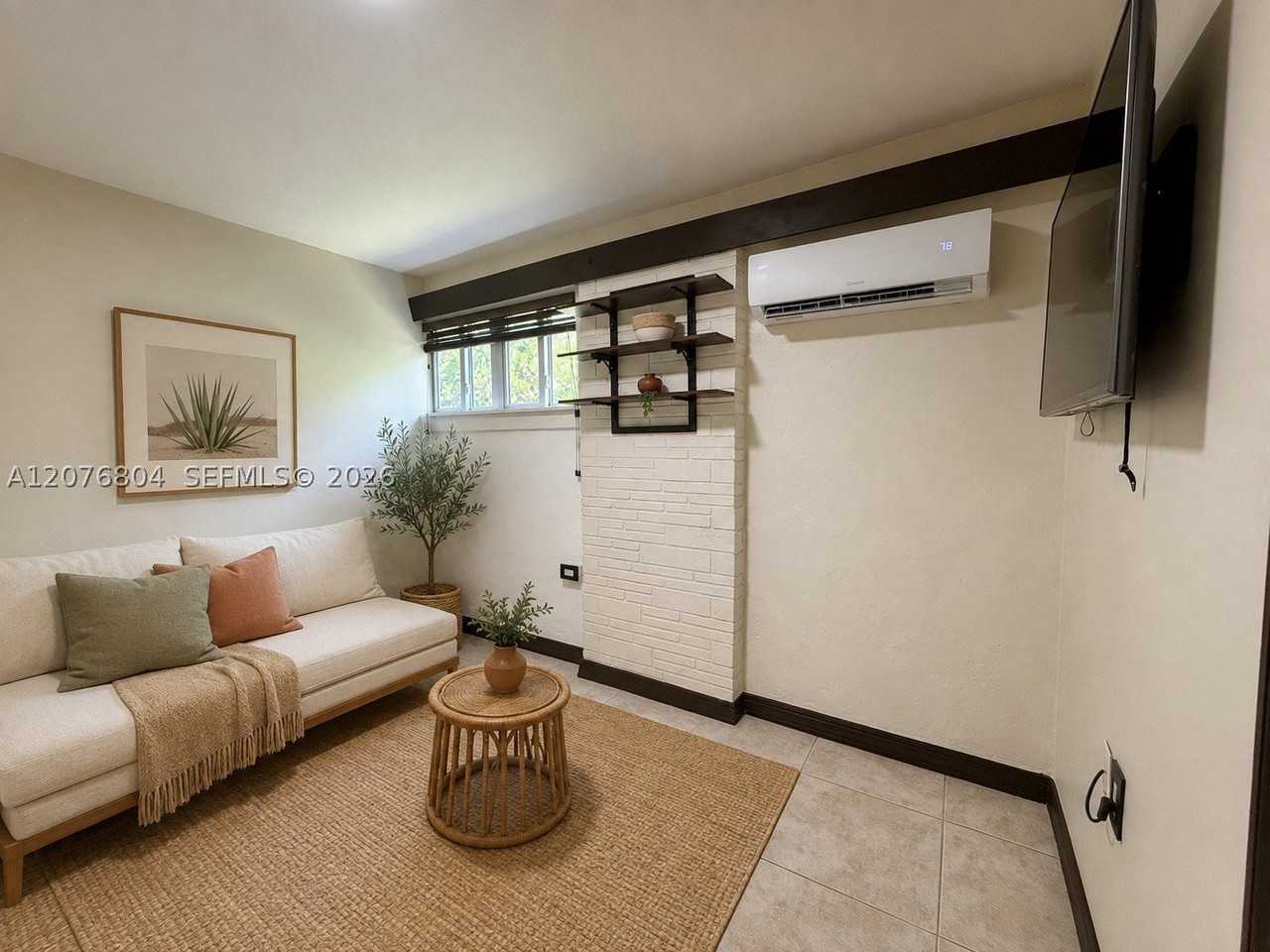 1309 S 23rd Ave - Photo 7 of 21