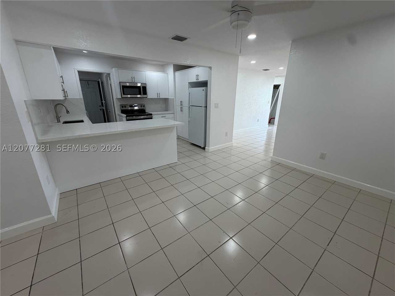 9986 Sw 2nd St - Photo 2 of 17