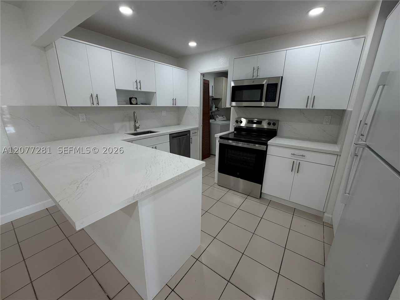 9986 Sw 2nd St - Photo 3 of 17