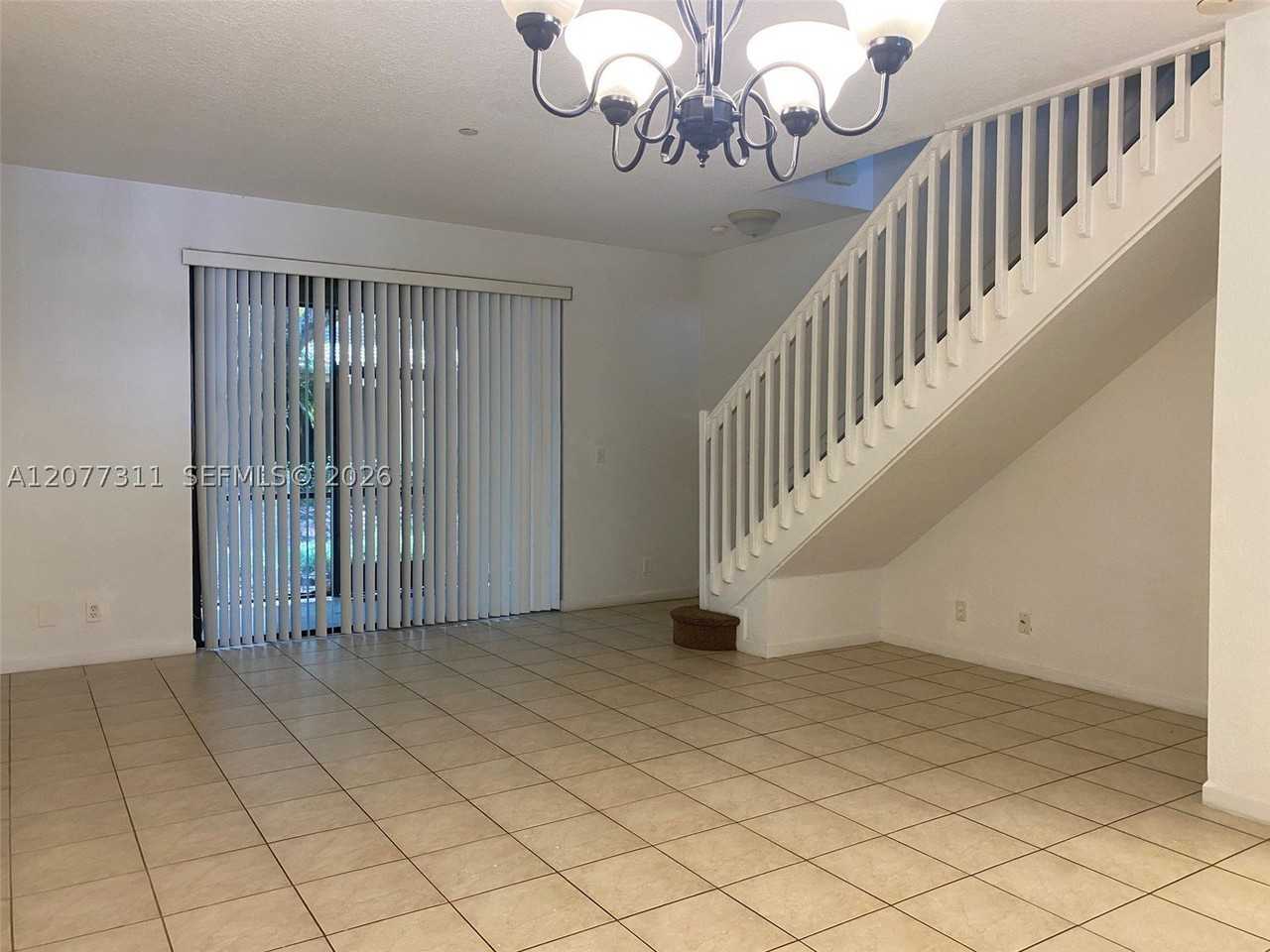 4218 Vineyard Cir #4218 - Photo 4 of 20