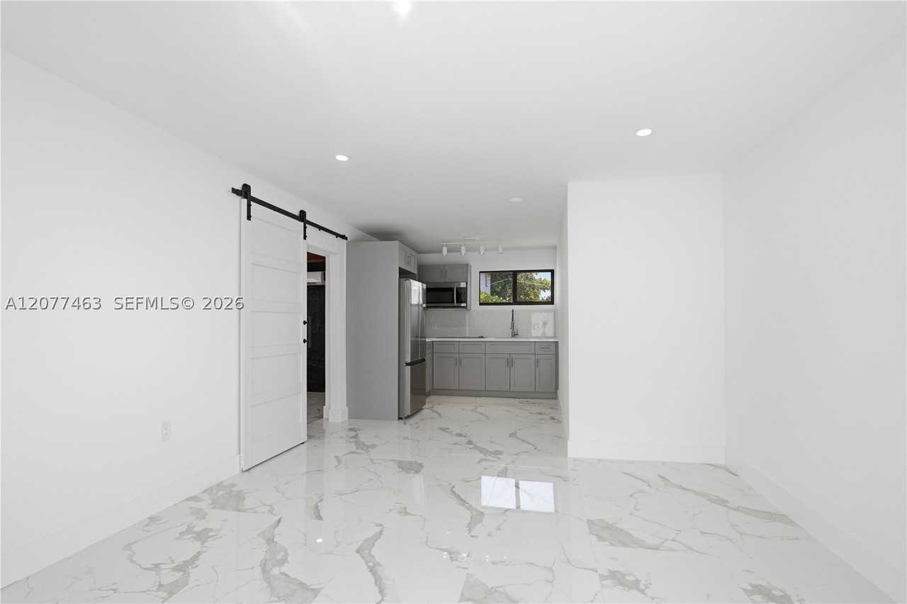 6755 Sw 27th St #0 - Photo 3 of 22