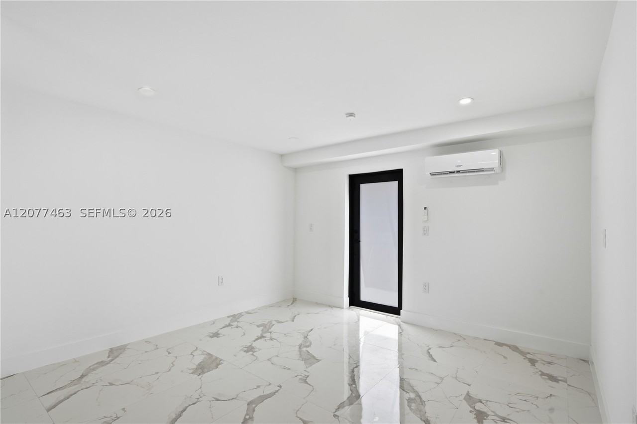 6755 Sw 27th St #0 - Photo 5 of 22
