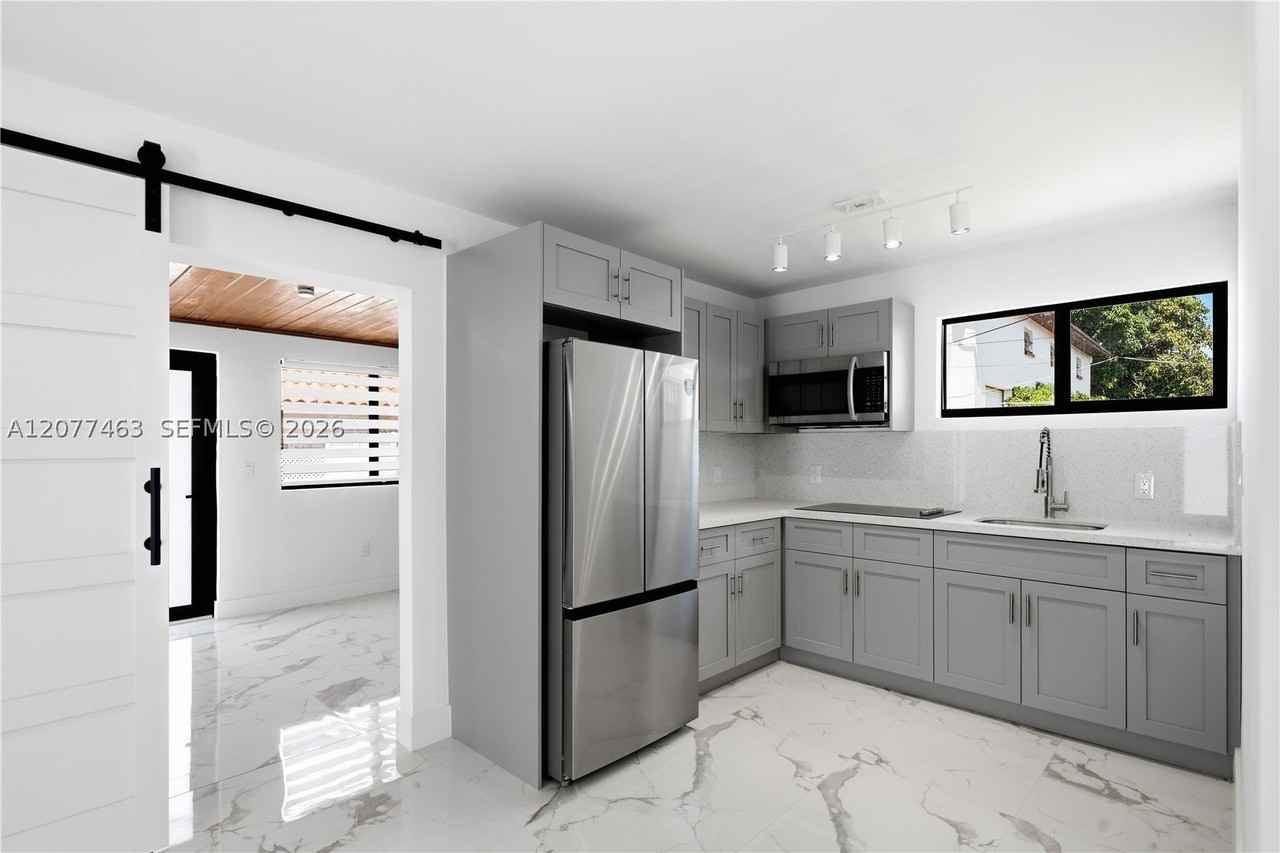 6755 Sw 27th St #0 - Photo 6 of 22