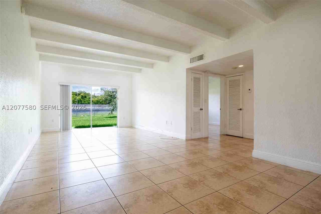 7620 Sw 82nd St #J102 - Photo 3 of 21