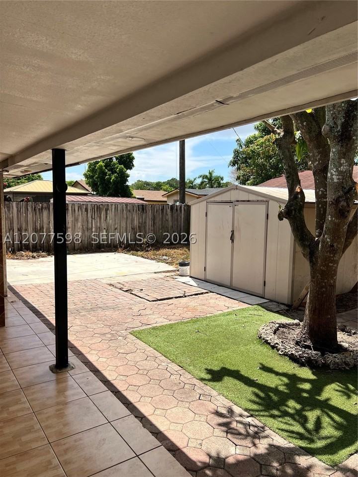 12360 Sw 188th Ter - Photo 4 of 4