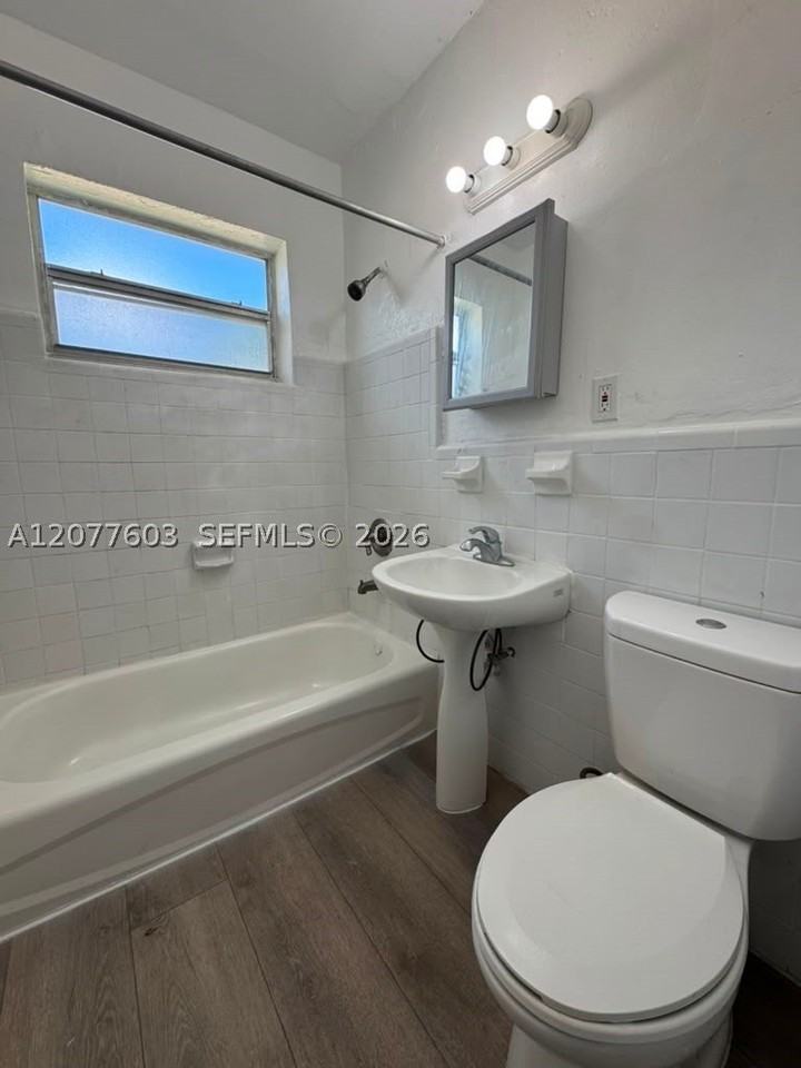 3227 Nw 48th St #3227 - Photo 4 of 10