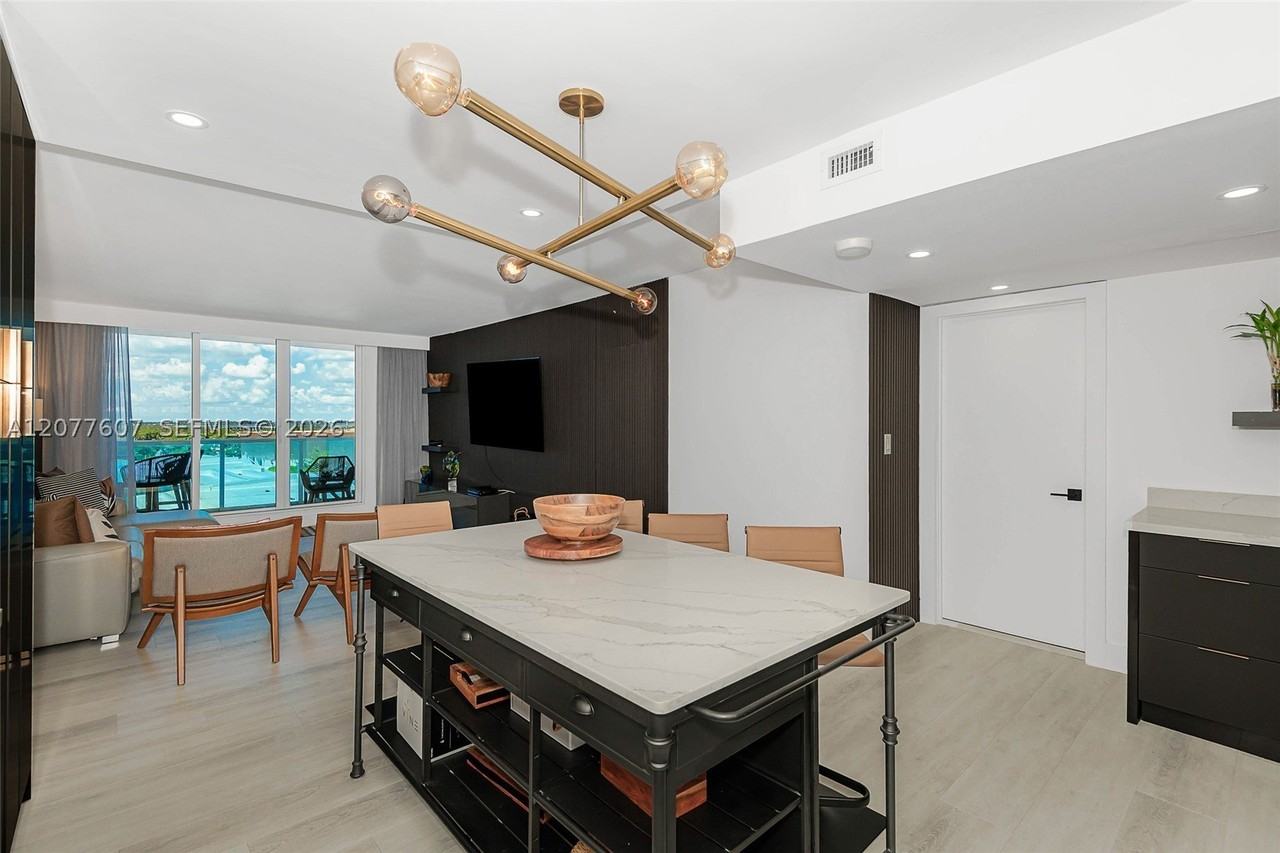 2301 Collins Ave #1134 - Photo 2 of 29