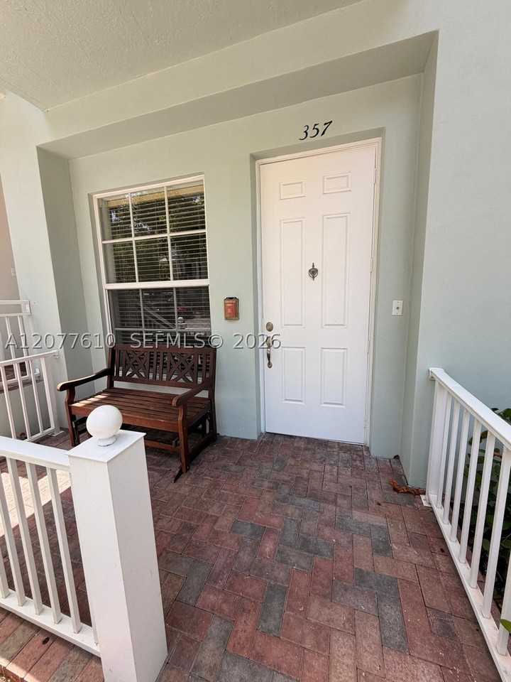 357 Sw 13th Ter #357 - Photo 3 of 11