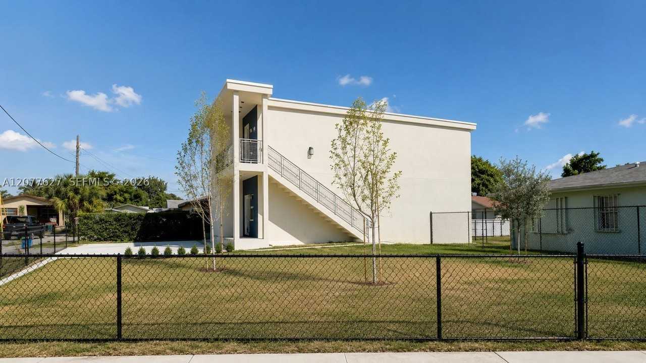 526 Nw 6th St #AB - Photo 4 of 21